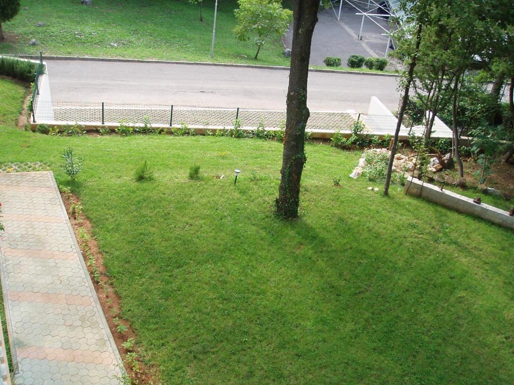 Apartments Viktorija Omišalj Eksteriør bilde
